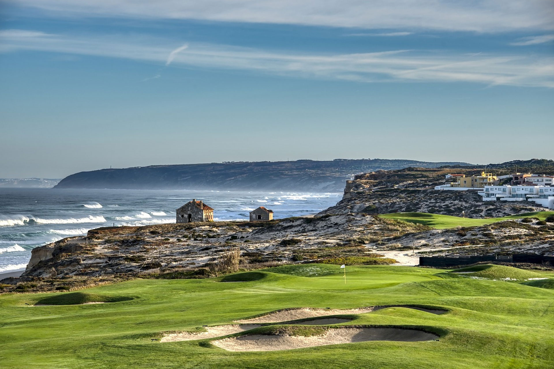 Praia D'El Rey Portugal - https://www.portugalgolf.net/en/golf-courses/praia-del-rey-golf-course/303/